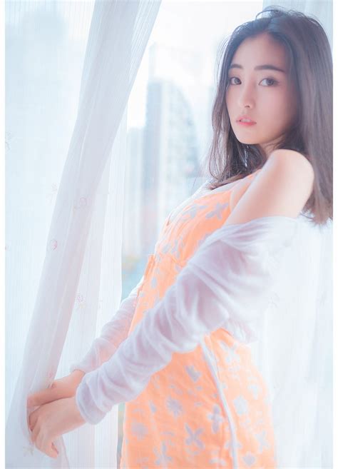 春日观影新体验：感受电影与自然的完美融合